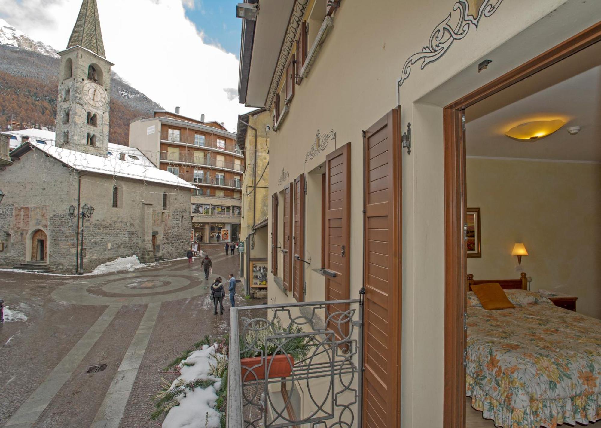 Hotel Silene Parking And Garage Bormio Exterior photo